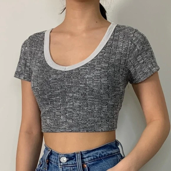 gray tee - Picture 2 of 4